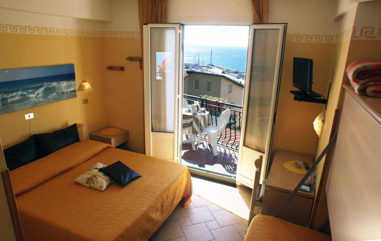 Albergo La Pineta Andora Ngoại thất bức ảnh