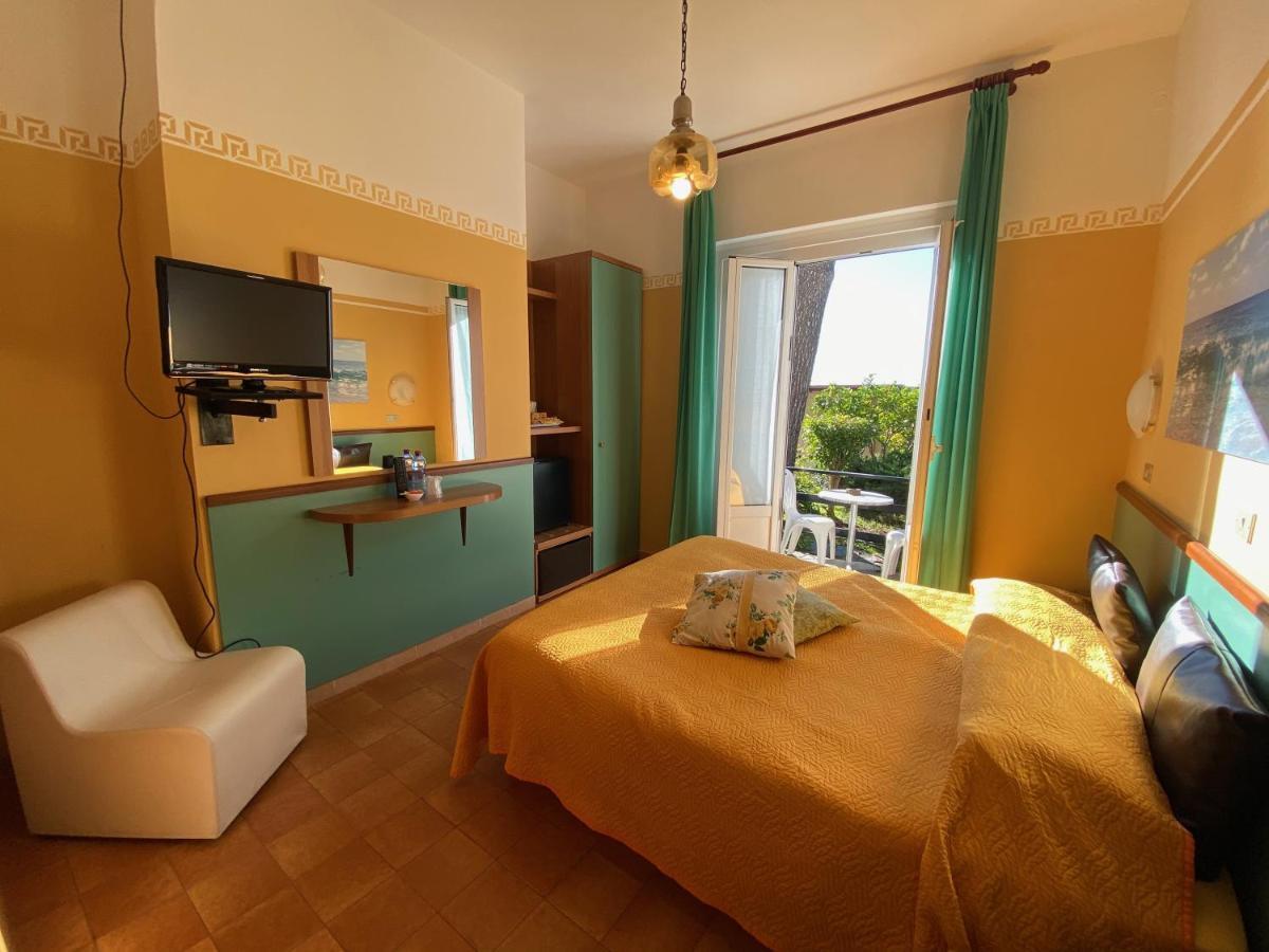 Albergo La Pineta Andora Ngoại thất bức ảnh